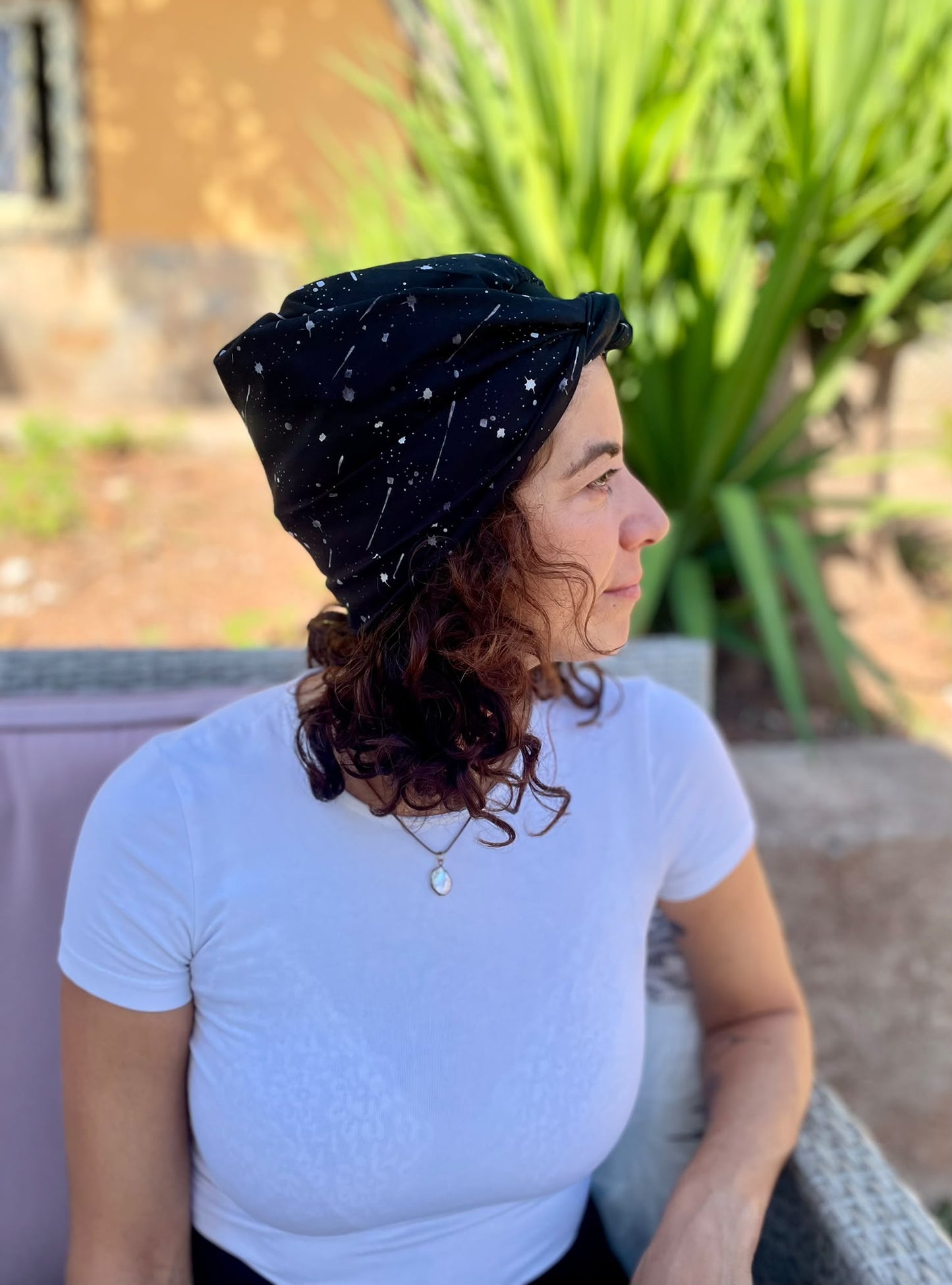 Turbante Integral BOHEME Negro con Estampado Cósmico