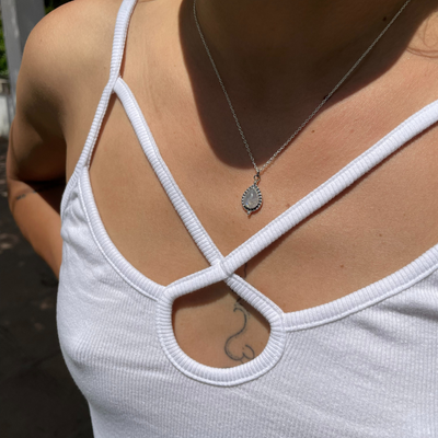 Colgante con piedra luna