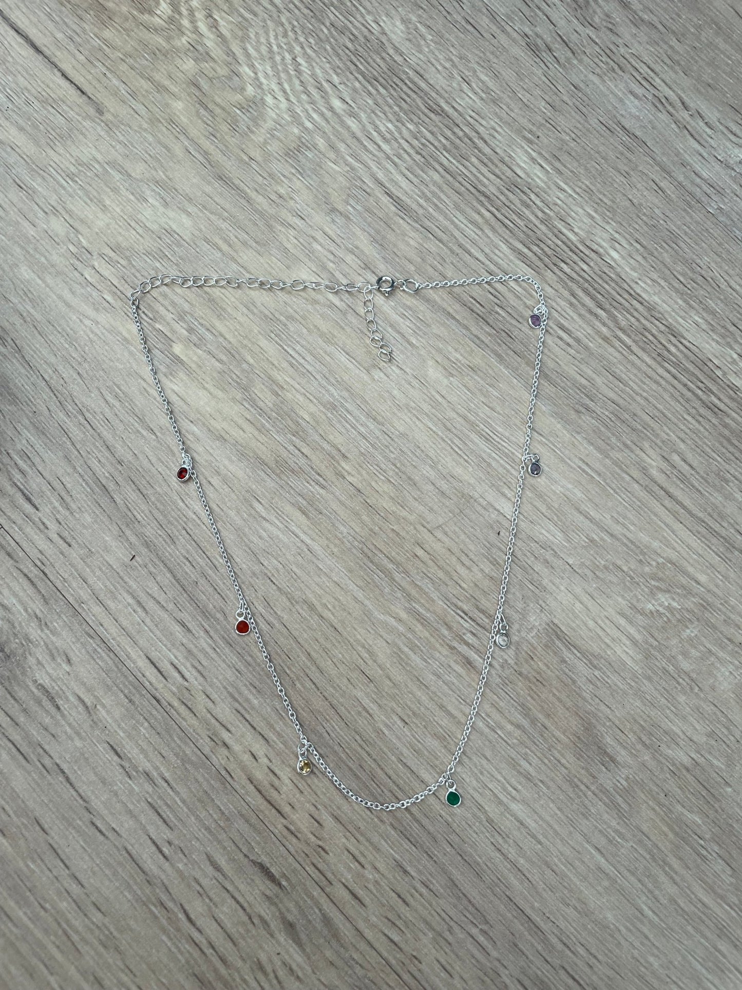 Collar fino de plata con piedras de colores - KHAMALI