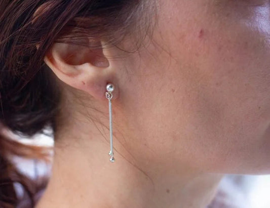 Pendientes colgantes de plata 925 – Elegancia en movimiento KHAMALI