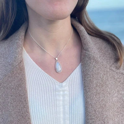 Colgante con piedra luna natural khamali Shop