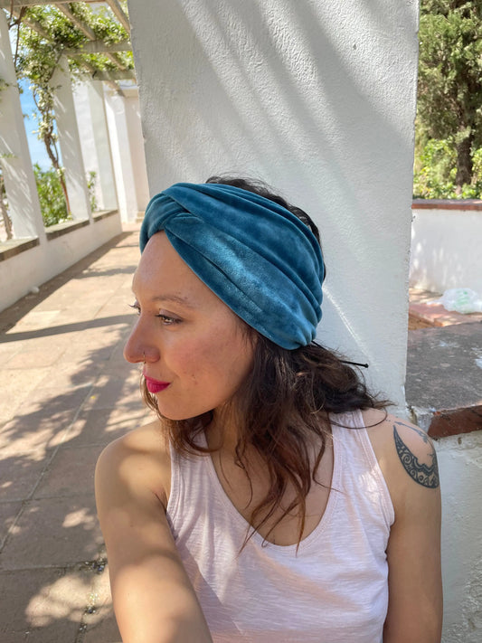 Turbante azul de terciopelo hecho a mano - KHAMALI