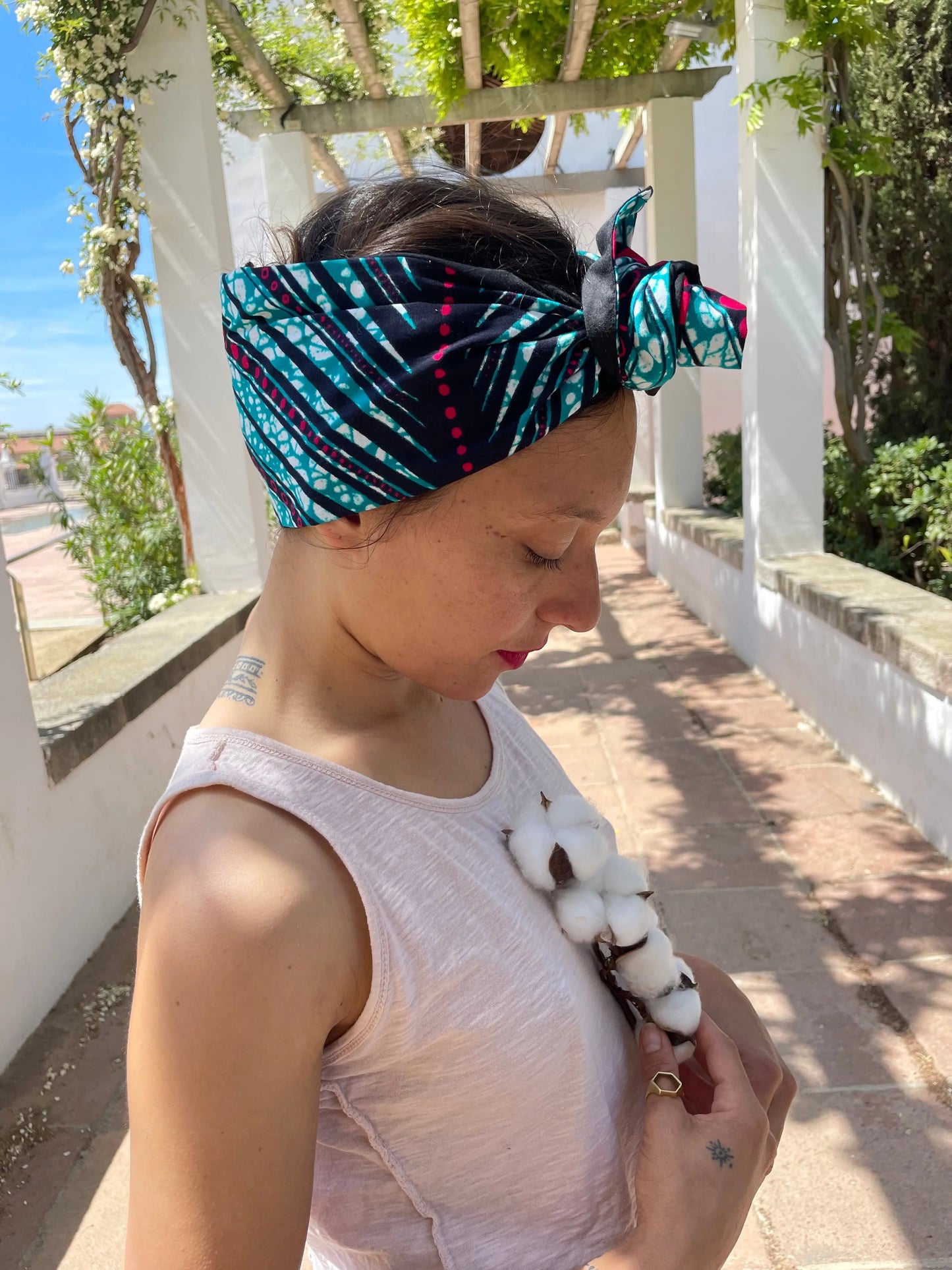 Turbante moldeable con alambre diadema ancha para el pelo KHAMALI