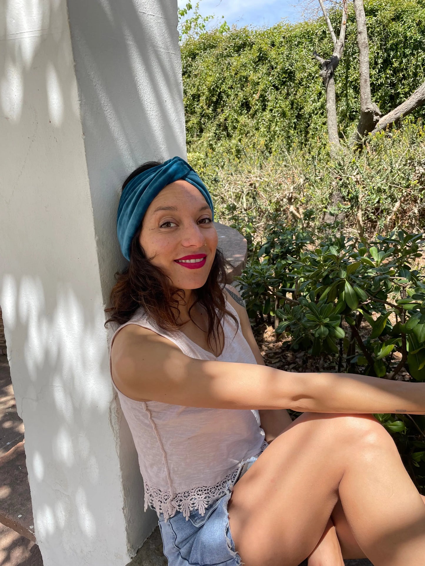 Turbante azul de terciopelo hecho a mano - KHAMALI