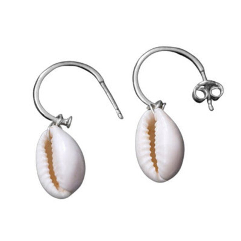 Pendientes con concha de mar en plata 925 – Espíritu marinero, elegancia natural - KHAMALI