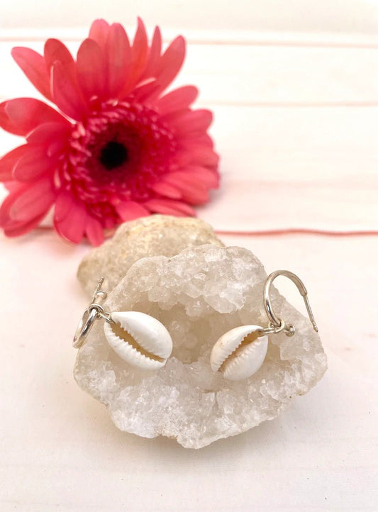 Pendientes con concha de mar en plata 925 – Espíritu marinero, elegancia natural - KHAMALI
