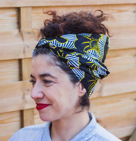 Pañuelo afro de algodón con flor negra y blanca - KHAMALI