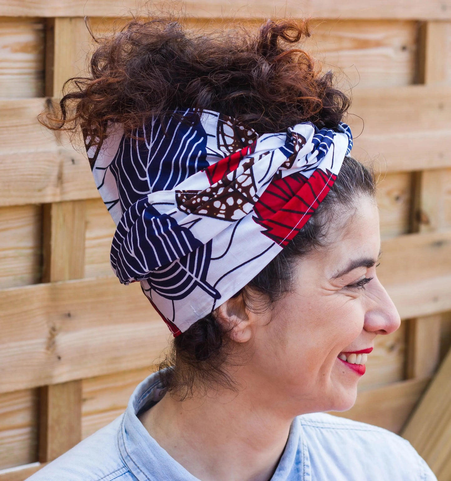 Pañuelo turbante africano blanco adaptable estilo retro vintage con hoja azul marino - KHAMALI