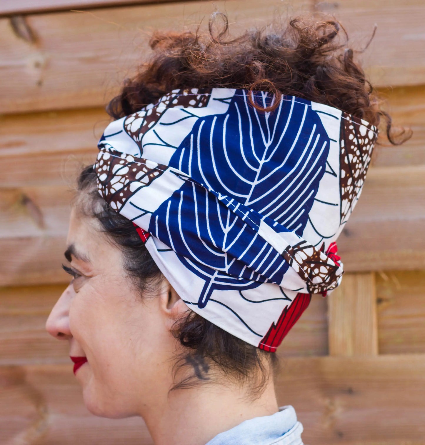 Pañuelo turbante africano blanco adaptable estilo retro vintage con hoja azul marino - KHAMALI