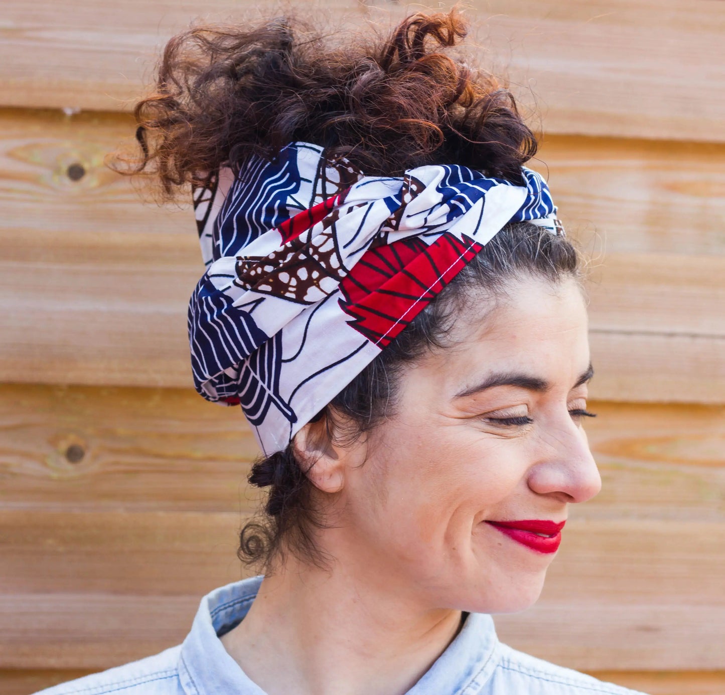 Pañuelo turbante africano blanco adaptable estilo retro vintage con hoja azul marino - KHAMALI