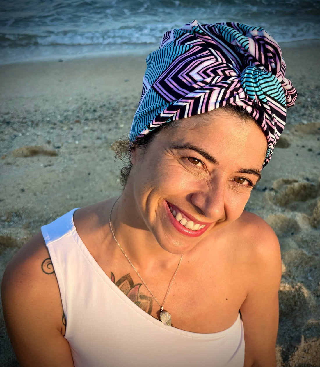 Cómo atar un turbante en 5 estilos diferentes - KHAMALI