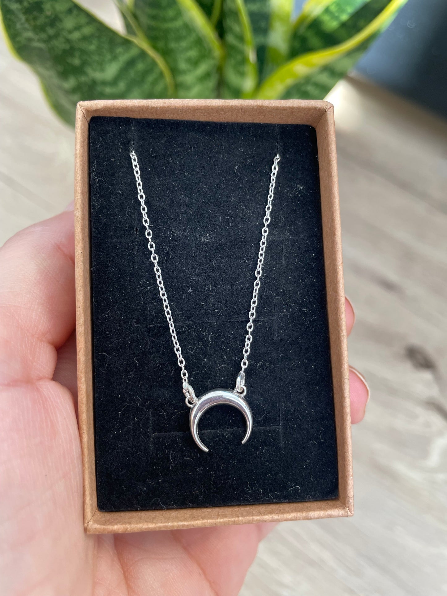 Colgante media luna plata KHAMALI