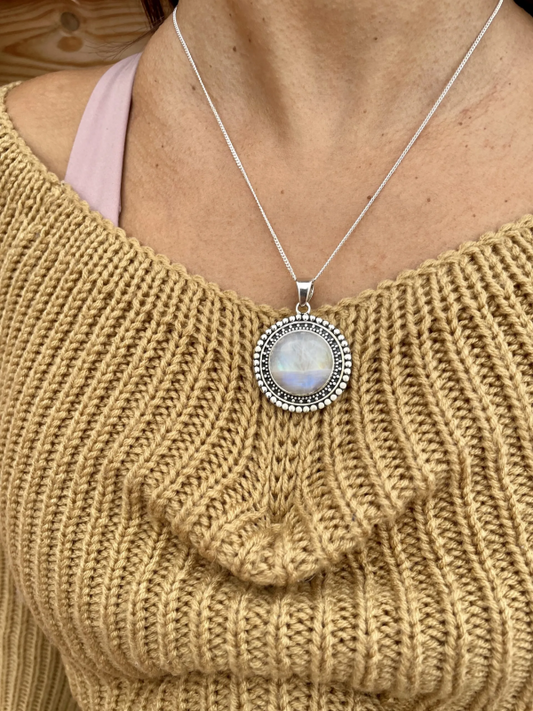 Collar de piedra luna KHAMALI