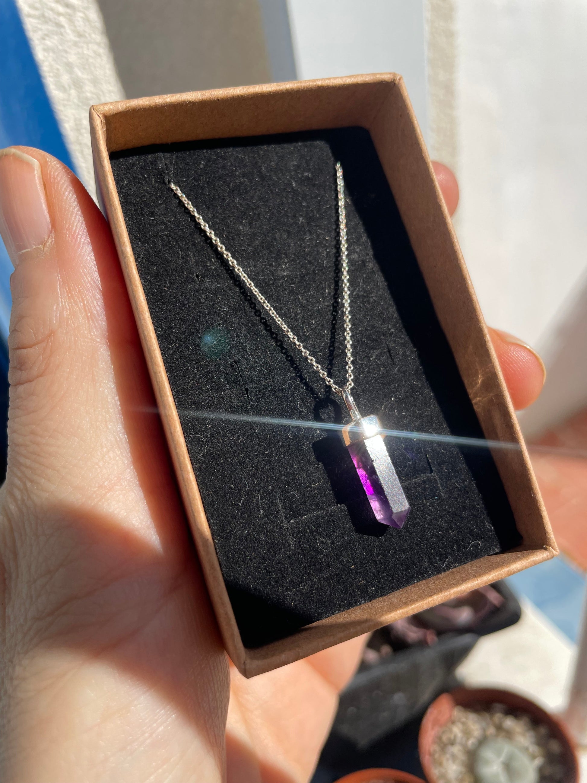 Colgante punta de amatista natural KHAMALI