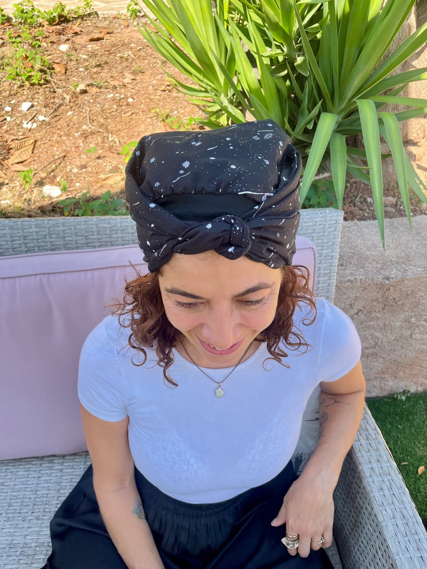 Turbante Integral BOHEME Negro con Estampado Cósmico