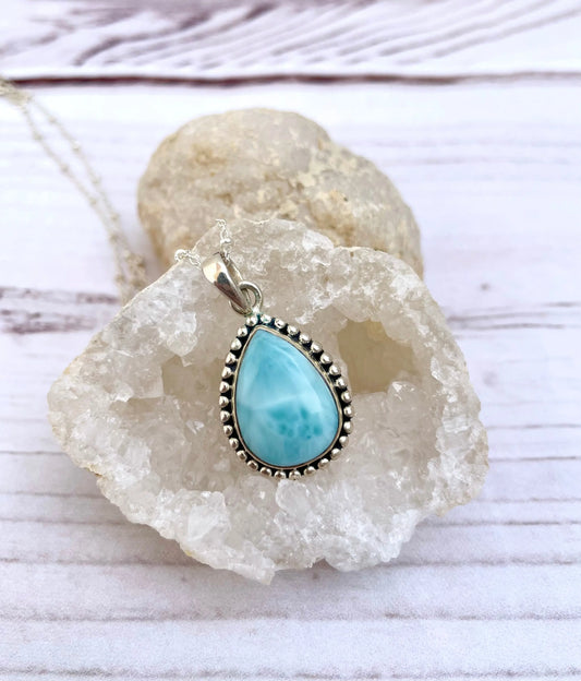 Colgante de Larimar natural KHAMALI