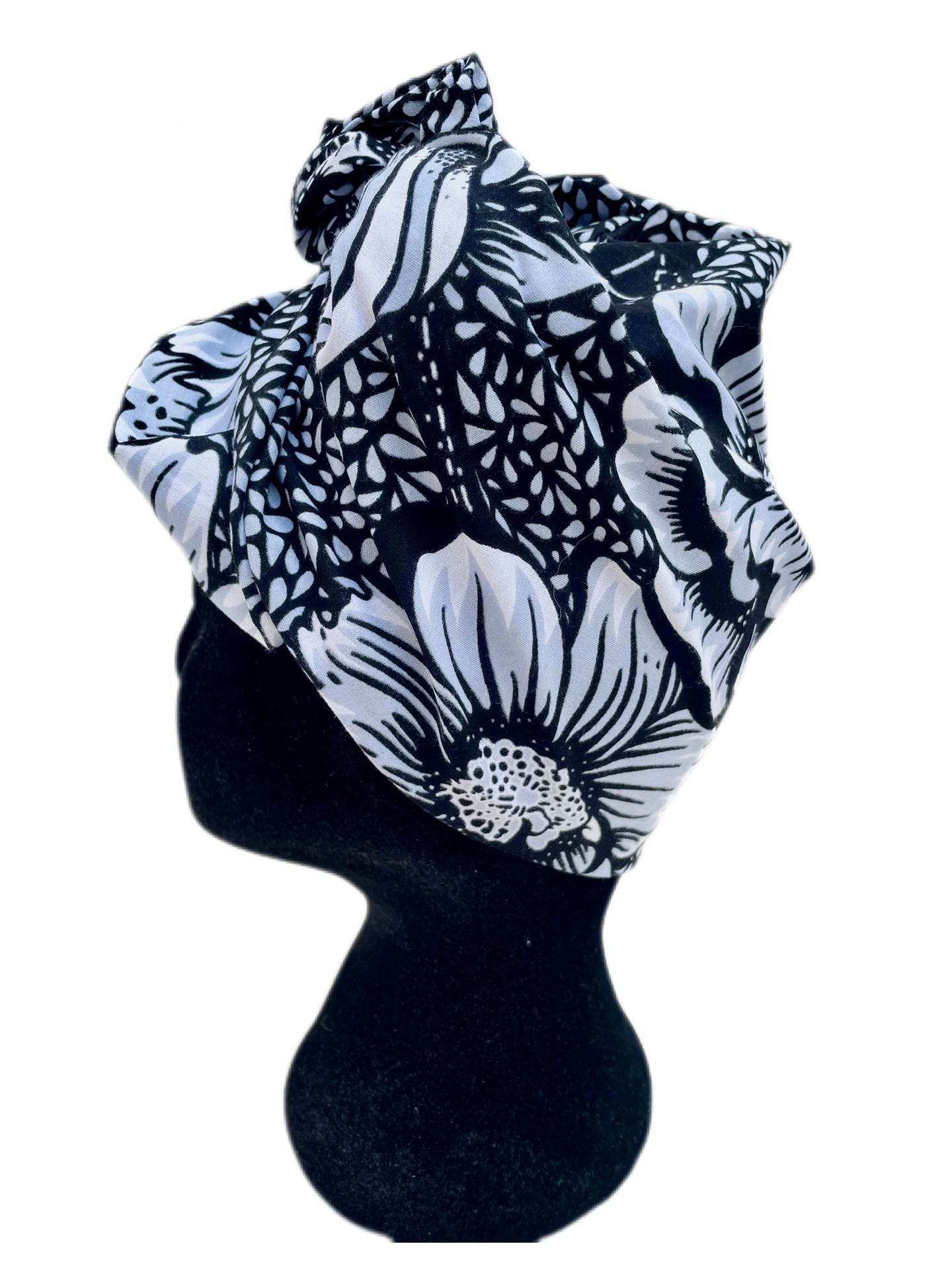 Turbante floral blanco y negro KHAMALI