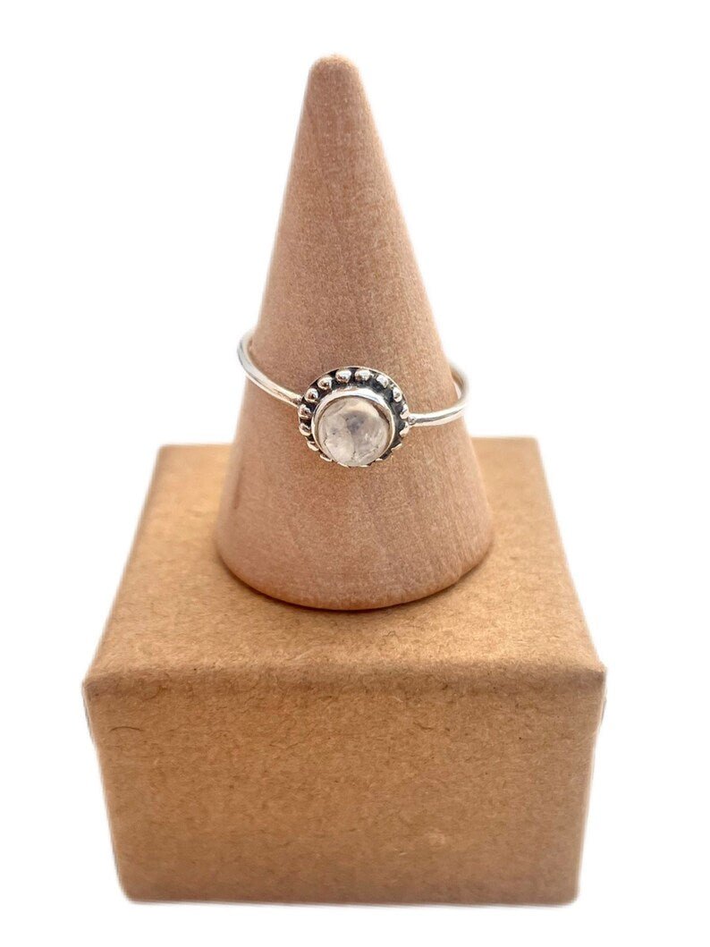 Anillo flor y piedra natural - KHAMALI
