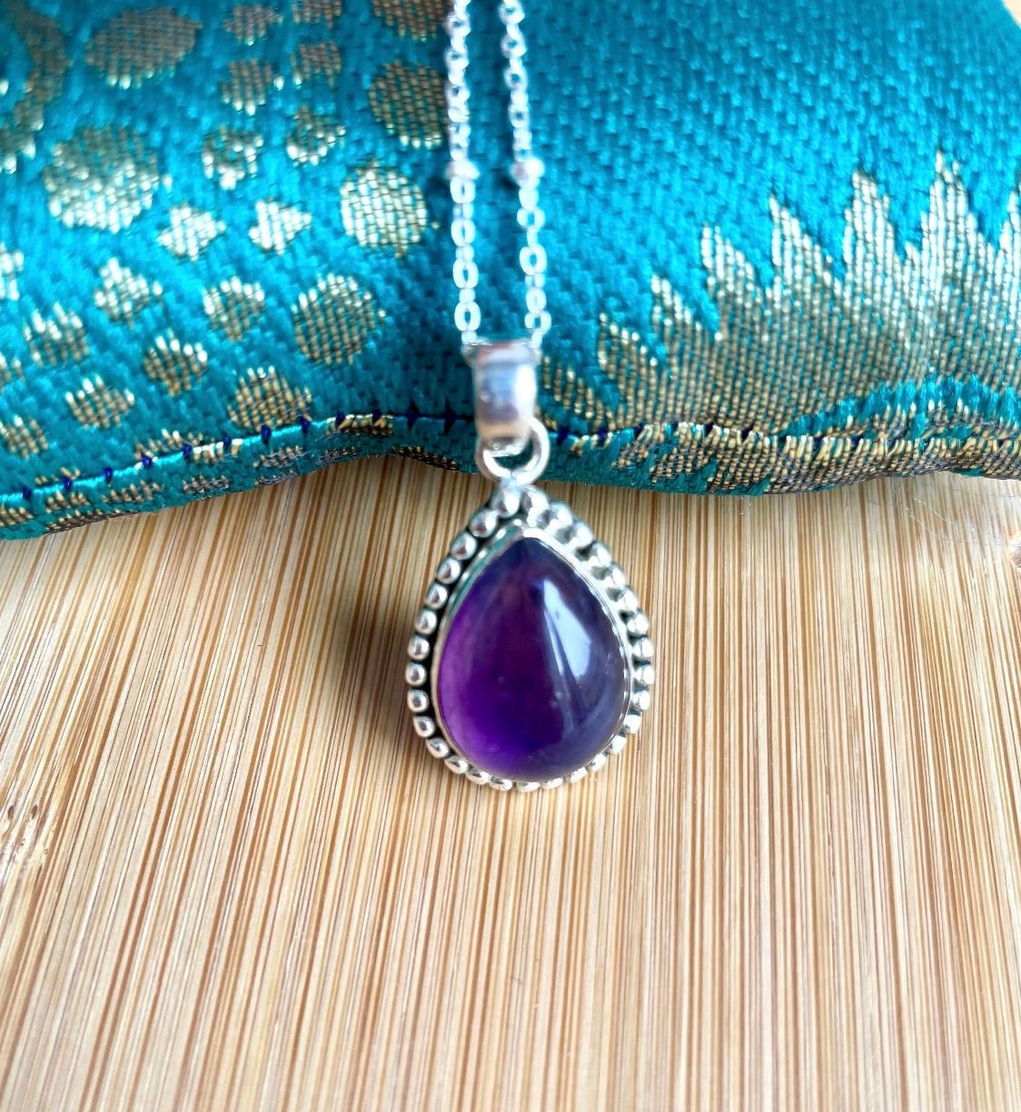 Colgante de Amatista natural - KHAMALI