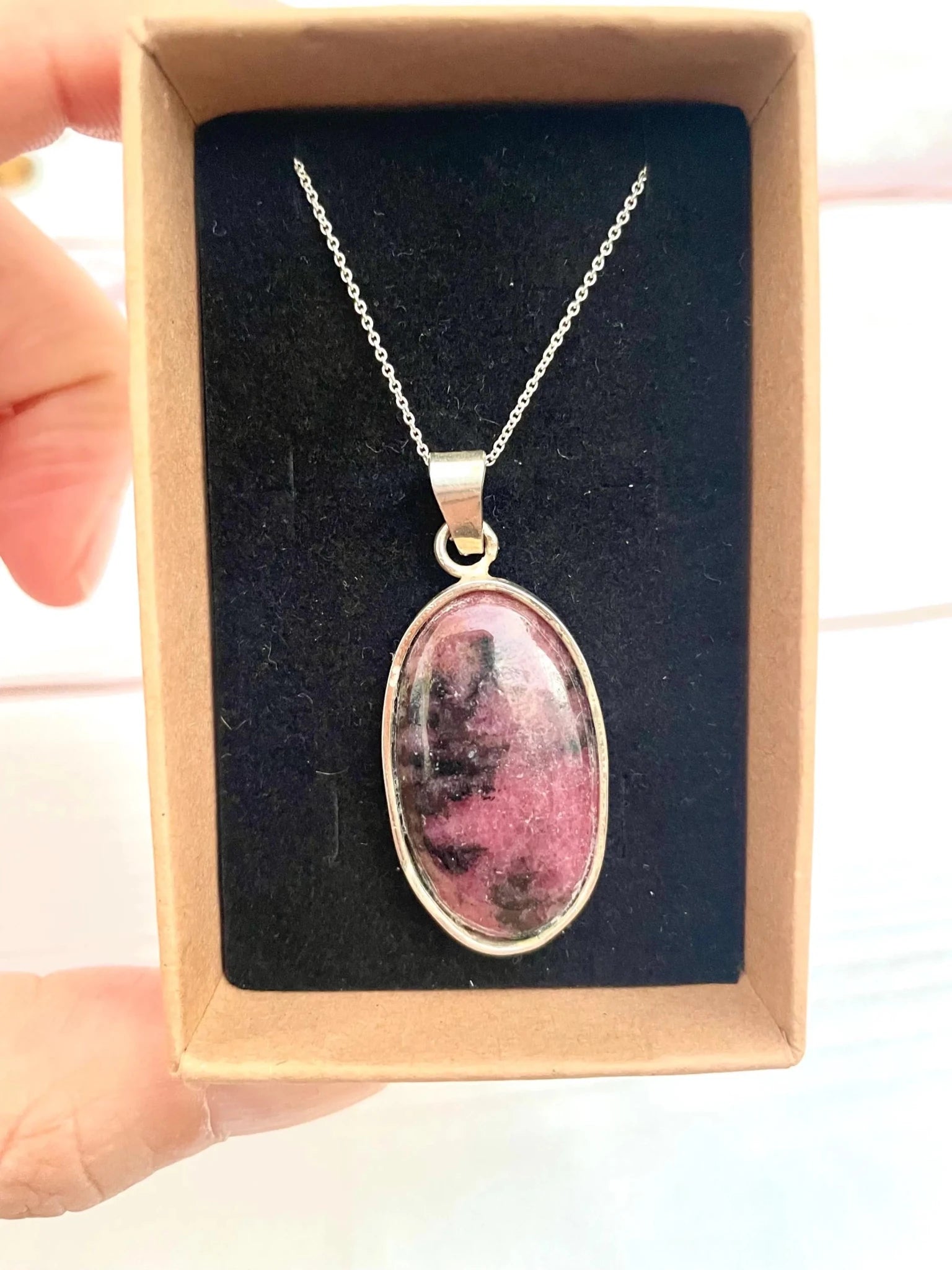 Colgante de rodonita natural en plata 925 - KHAMALI