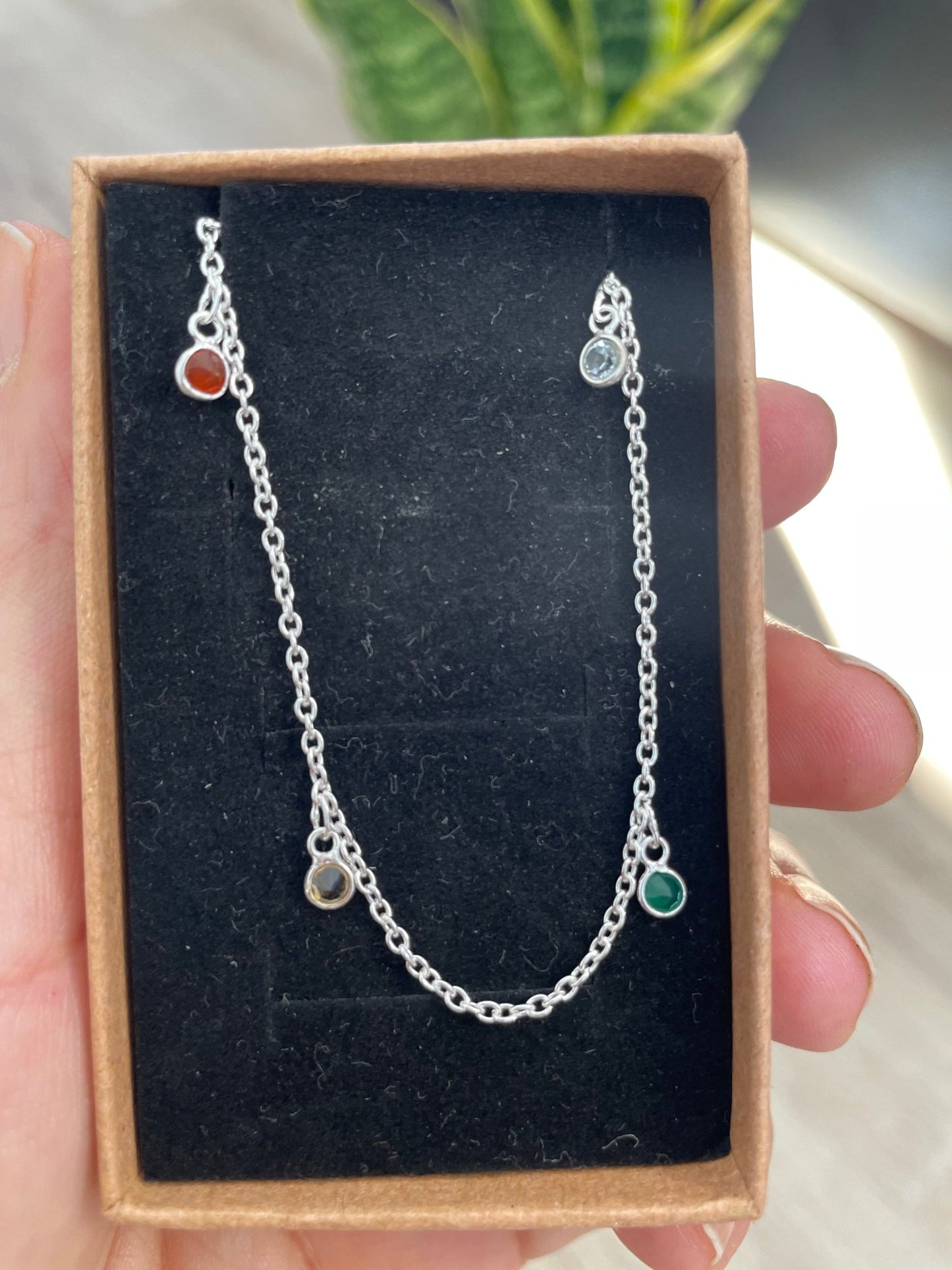 Collar fino de plata con piedras de colores - KHAMALI