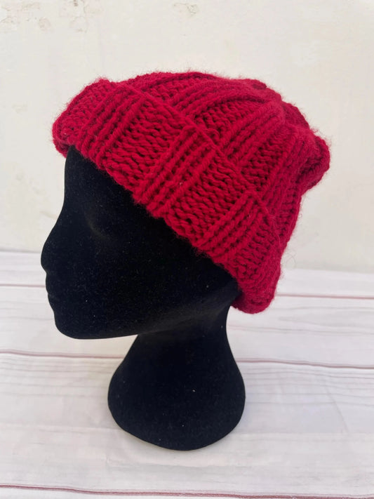 Gorro rojo tejido a mano - KHAMALI