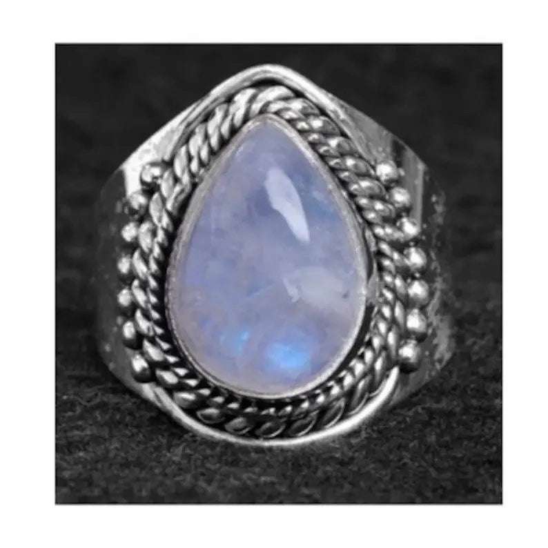 Anillo grueso con cuarzo rosa o piedra luna KHAMALI