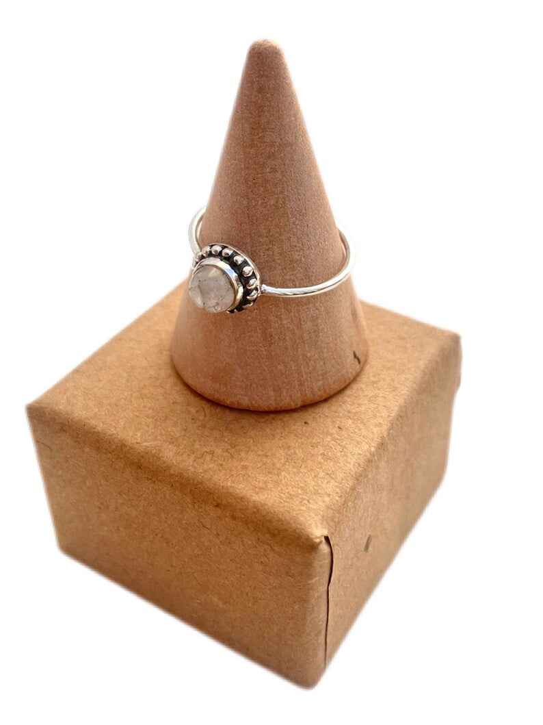 Anillo flor y piedra natural KHAMALI