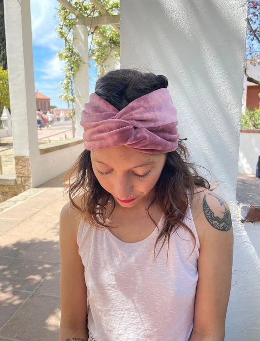 Turbante rosa de terciopelo ajustable KHAMALI