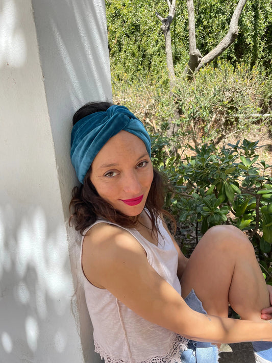 Turbante azul de terciopelo hecho a mano - KHAMALI