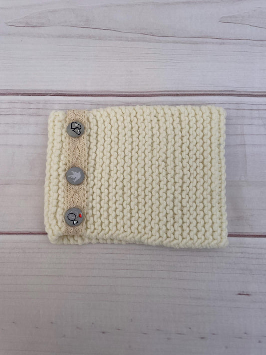 Turbante blanco con botones tejido a mano - KHAMALI