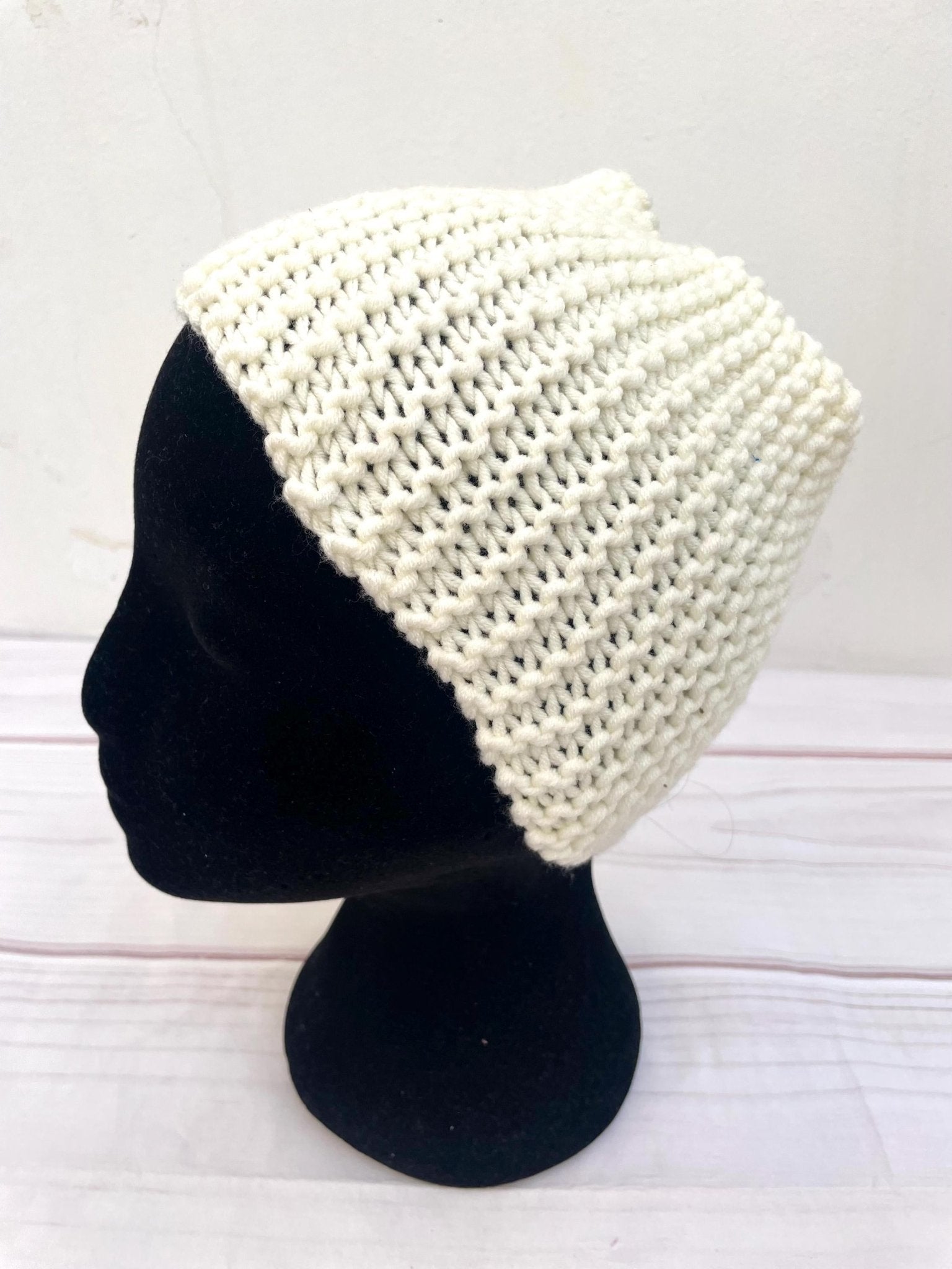 Turbante blanco con botones tejido a mano - KHAMALI