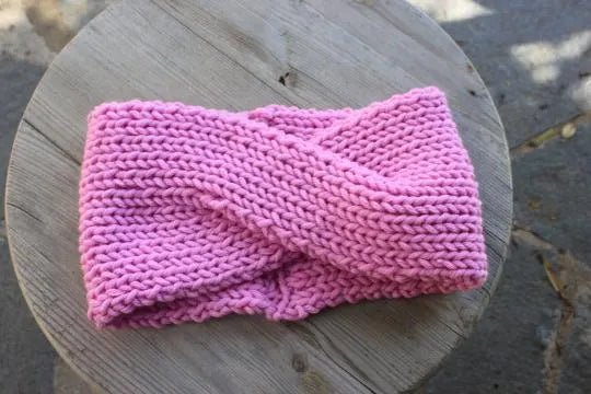 Turbante rosa tejido a mano - KHAMALI