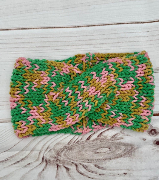 Turbante verde y rosa tejido a mano - KHAMALI