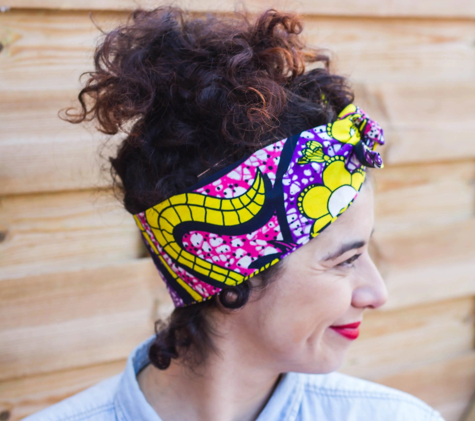 Diadema turbante afro con diseño en flor margarita - KHAMALI