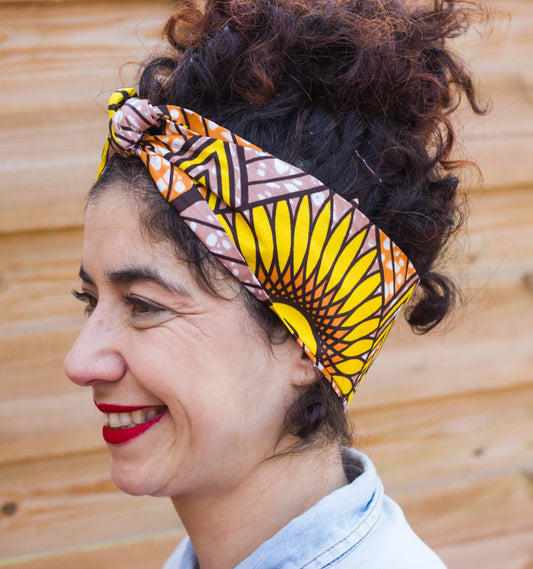 Diadema turbante estilo africano con flor de girasol amarilla - KHAMALI