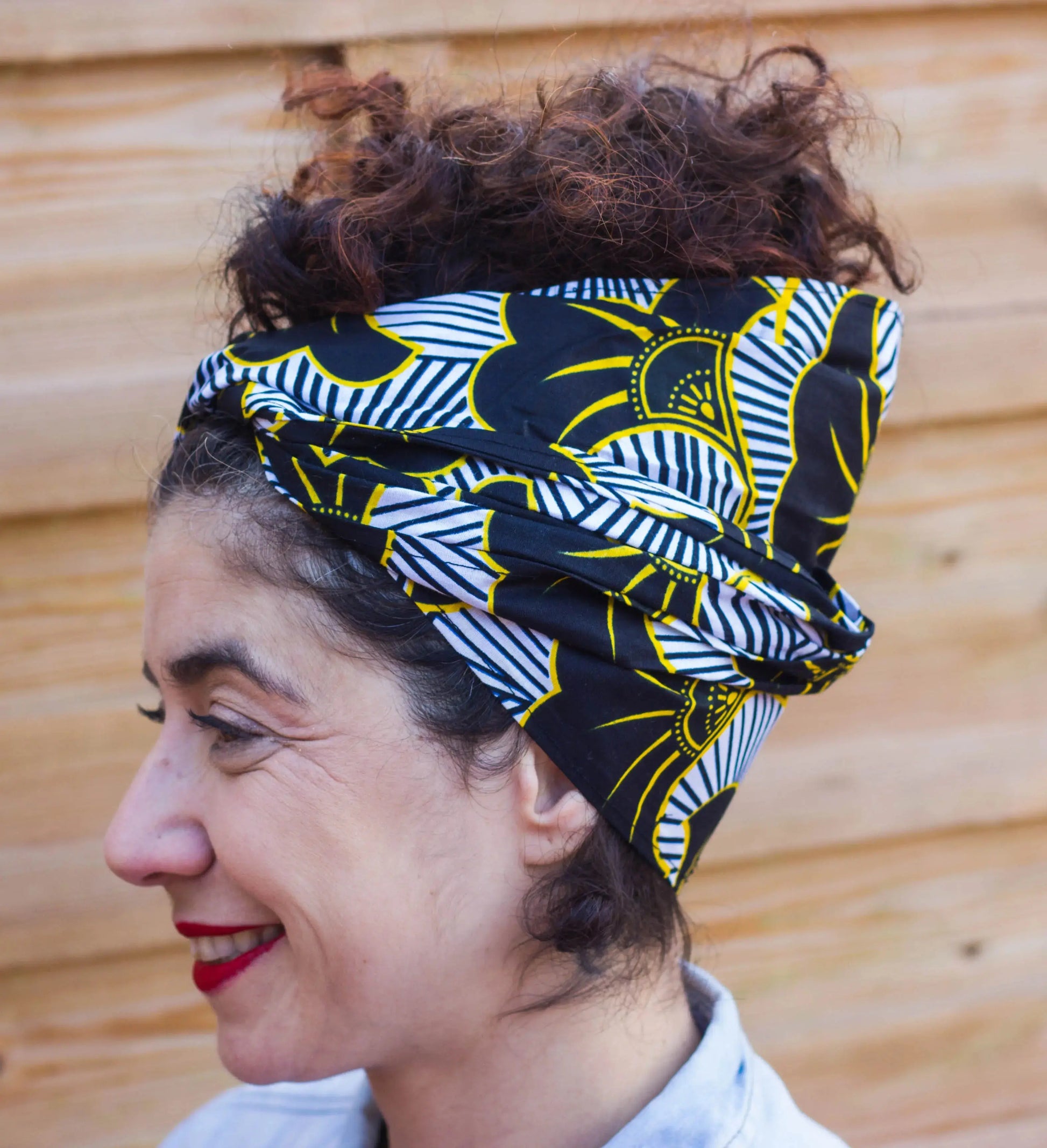 Pañuelo afro de algodón con flor negra y blanca - KHAMALI