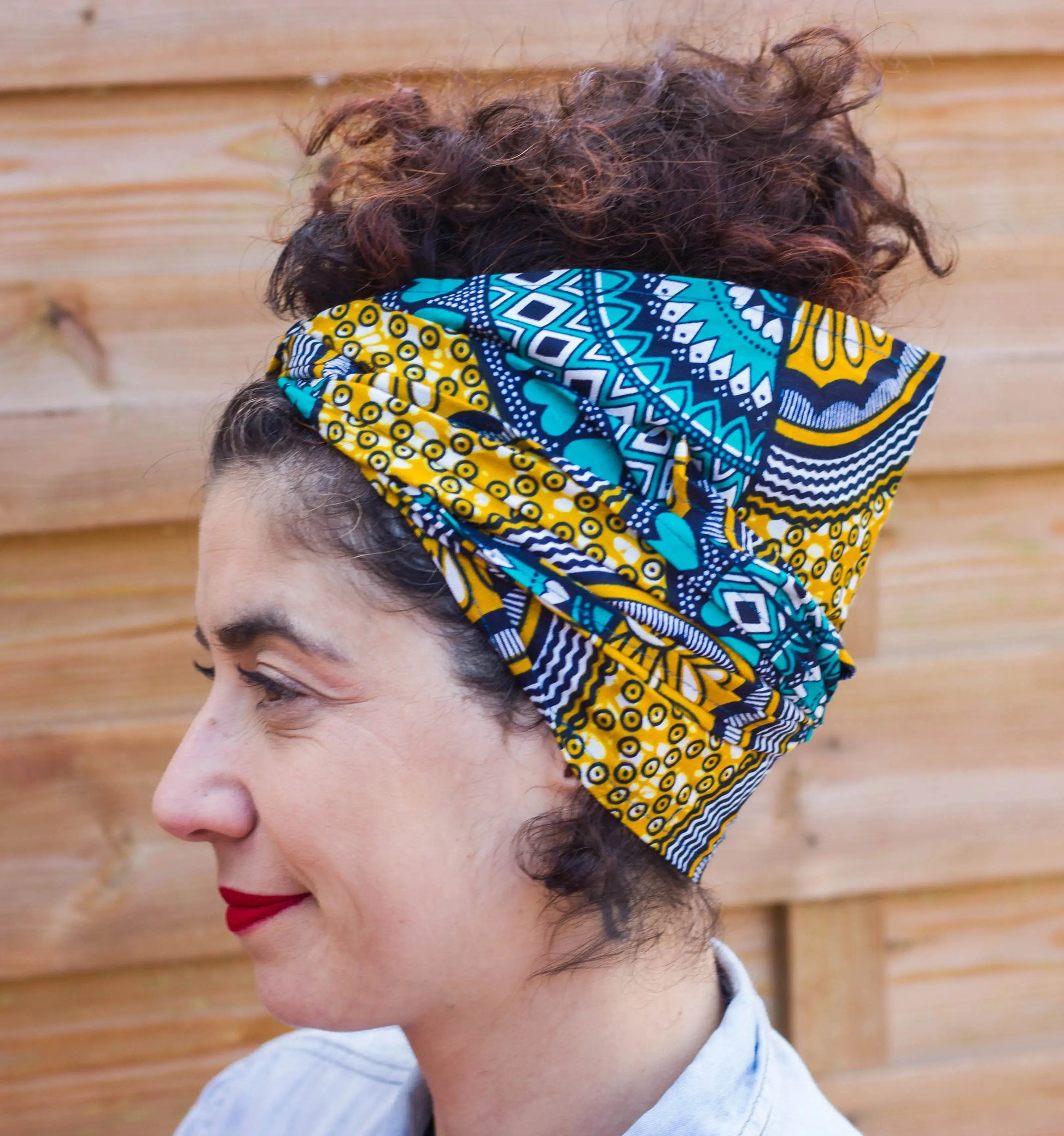 Pañuelo de algodón turbante tela wax azul y amarillo ocre con corazones - KHAMALI