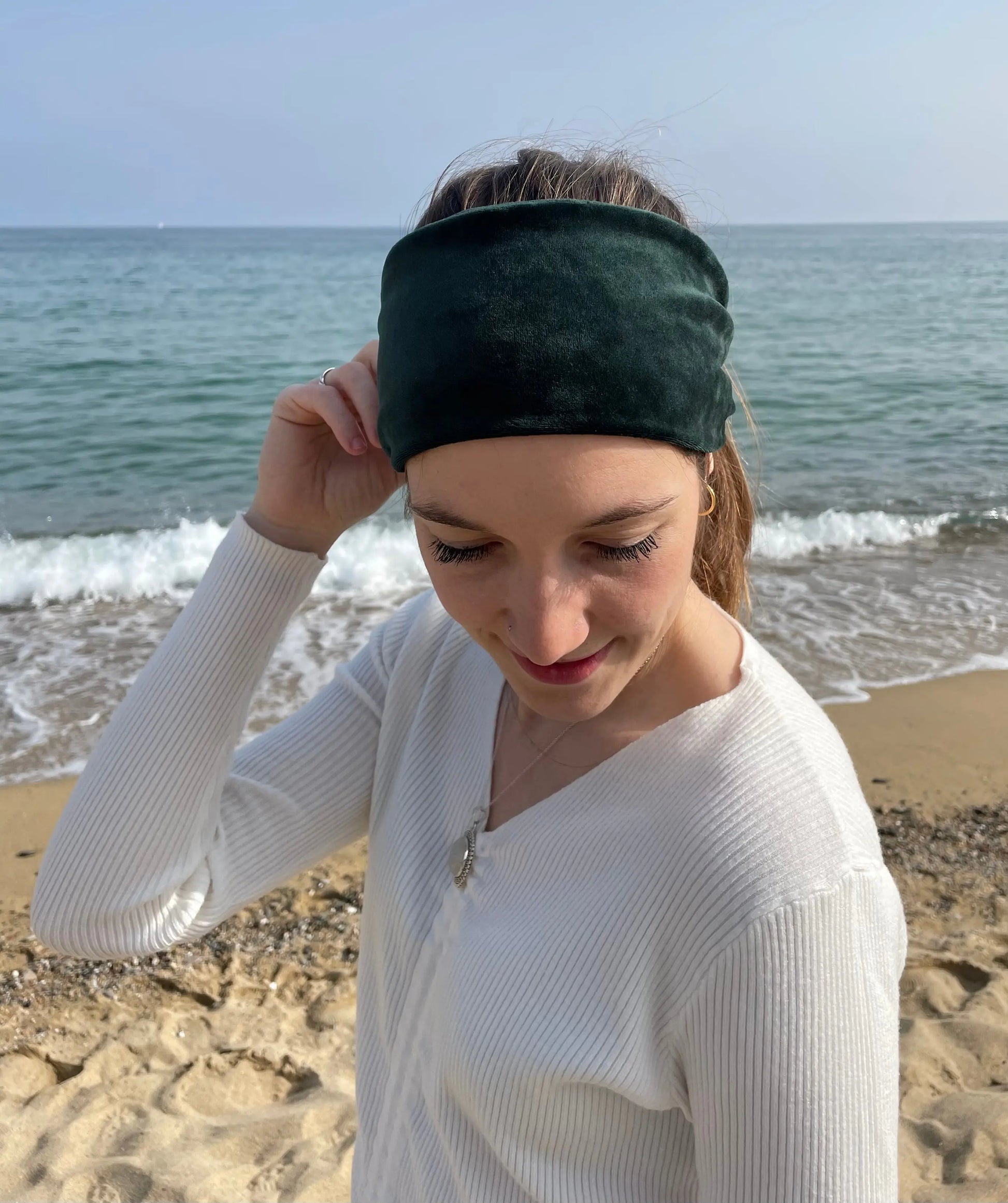 Cinta suave del pelo de terciopelo verde - KHAMALI